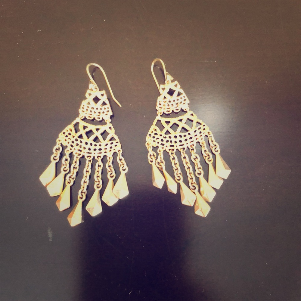 Lightweight Gold Chandelier Earring
